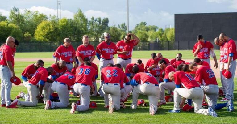 Puerto Rico baseball team defeats the Dominican Republic 12-6 in Toronto PanAm games 2015 qualifier round. In the end, they gather humbling themselves bef Puerto Rico baseball team defeats the Dominican Republic 12-6 in Toronto PanAm games 2015 qualifier round. In the end, they gather humbling themselves bef