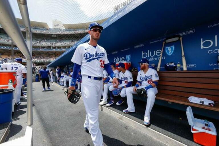 Los Angeles Dodgers center fielder Cody Bellinger (35) walks in the dugout prior to an MLB regular season game against the Atlanta Braves, Wednesday, Los Angeles Dodgers center fielder Cody Bellinger (35) walks in the dugout prior to an MLB regular season game against the Atlanta Braves, Wednesday,