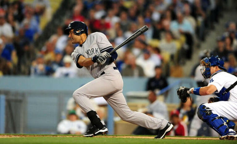 Los Angeles, California, USA. 31st July 2013. New York Yankees shortstop Derek Jeter #2 at bat during the Major League Baseball game between the Los Angeles Dodgers and the New York Yankees at Dodger Stadium.Louis Lopez/CSM/Alamy Live News Los Angeles, California, USA. 31st July 2013. New York Yankees shortstop Derek Jeter #2 at bat during the Major League Baseball game between the Los Angeles Dodgers and the New York Yankees at Dodger Stadium.Louis Lopez/CSM/Alamy Live News